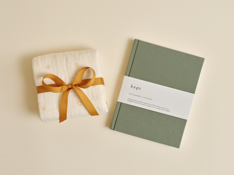 New baby gift with baby journal and blanket