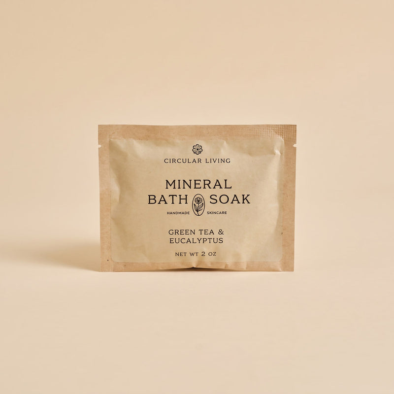 Circular Living mineral bath soak in a flat kraft sachet